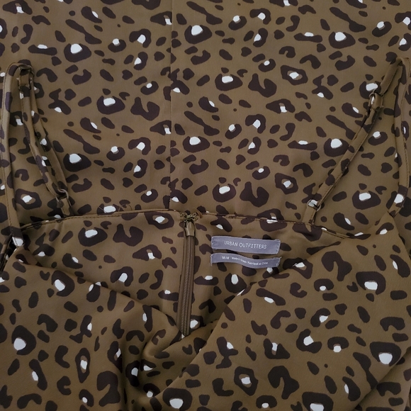 NWOT Urban Outfitters Mallory Leopard Print Satin Silky Cowl Neck Slip Dress - Picture 8 of 8